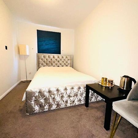 Apartament Shaftesbury Gardens Londyn Zewnętrze zdjęcie