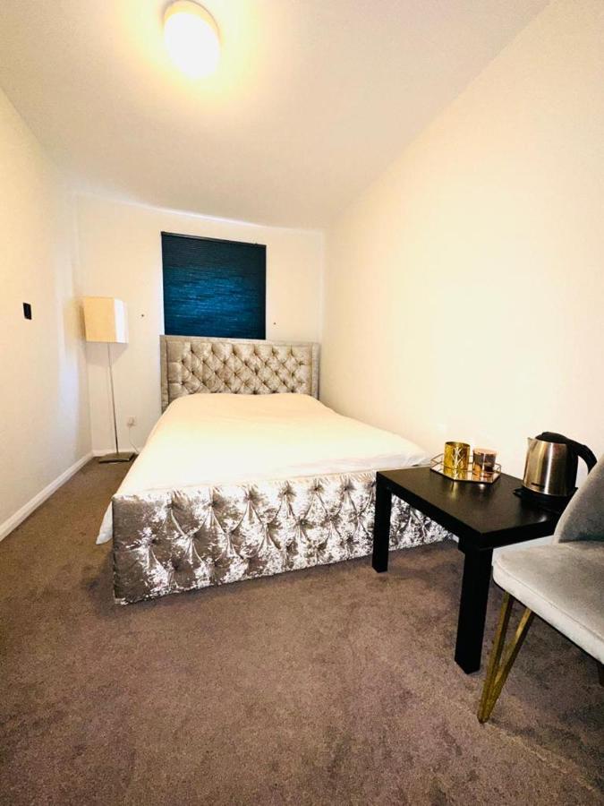 Apartament Shaftesbury Gardens Londyn Zewnętrze zdjęcie